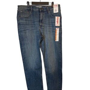 NWT Wrangler Mens 36x32 Relaxed Fit Jeans Blue Denim